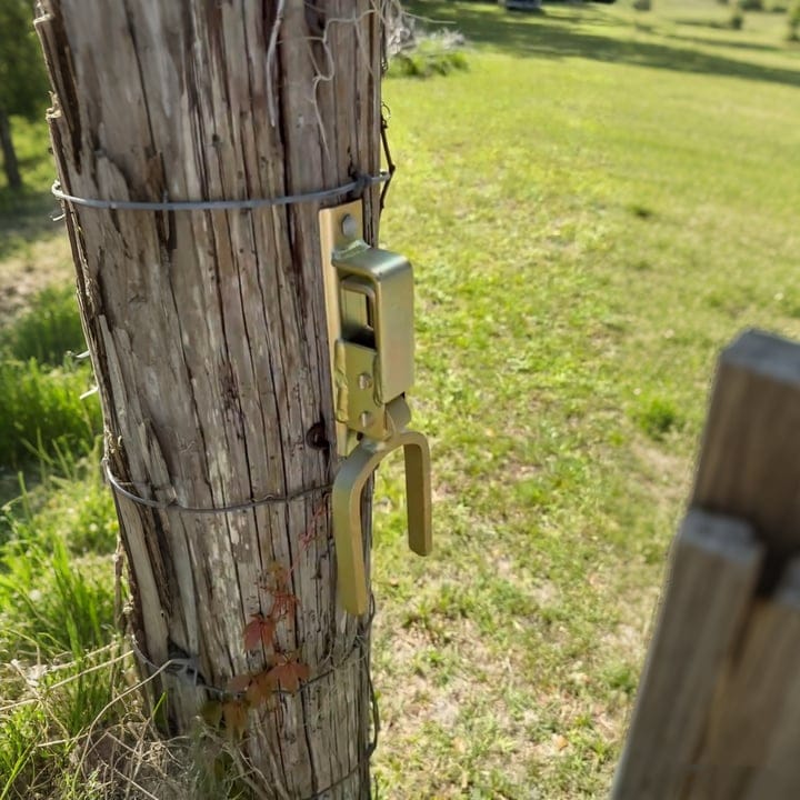Cilifer®Instant Locking Gate Latch – Prevents Cattle. Sheep & Horses From Escaping