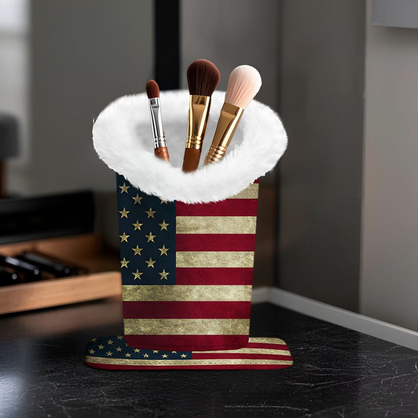 🔥LAST DAY 49% OFF🔥Soft-Lined Eyeglasses Holder Stand